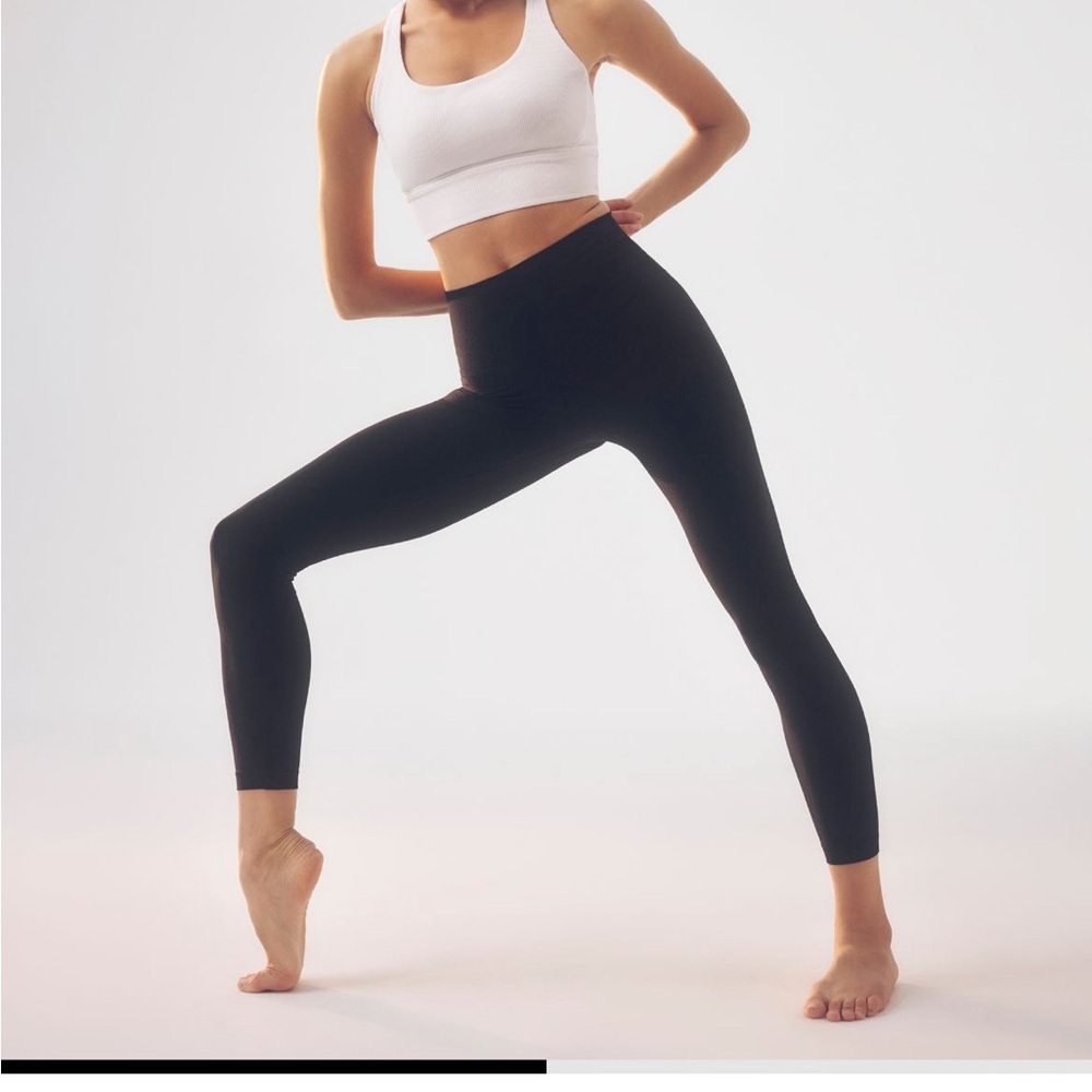 Lululemon Align High Rise Ribbed Pant 25” size 6 EUC